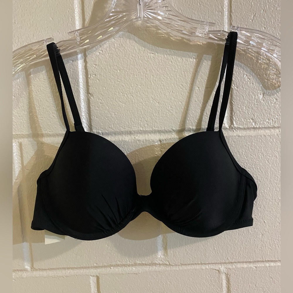 Aerie American Eagle black ruched underwire bikini swim top